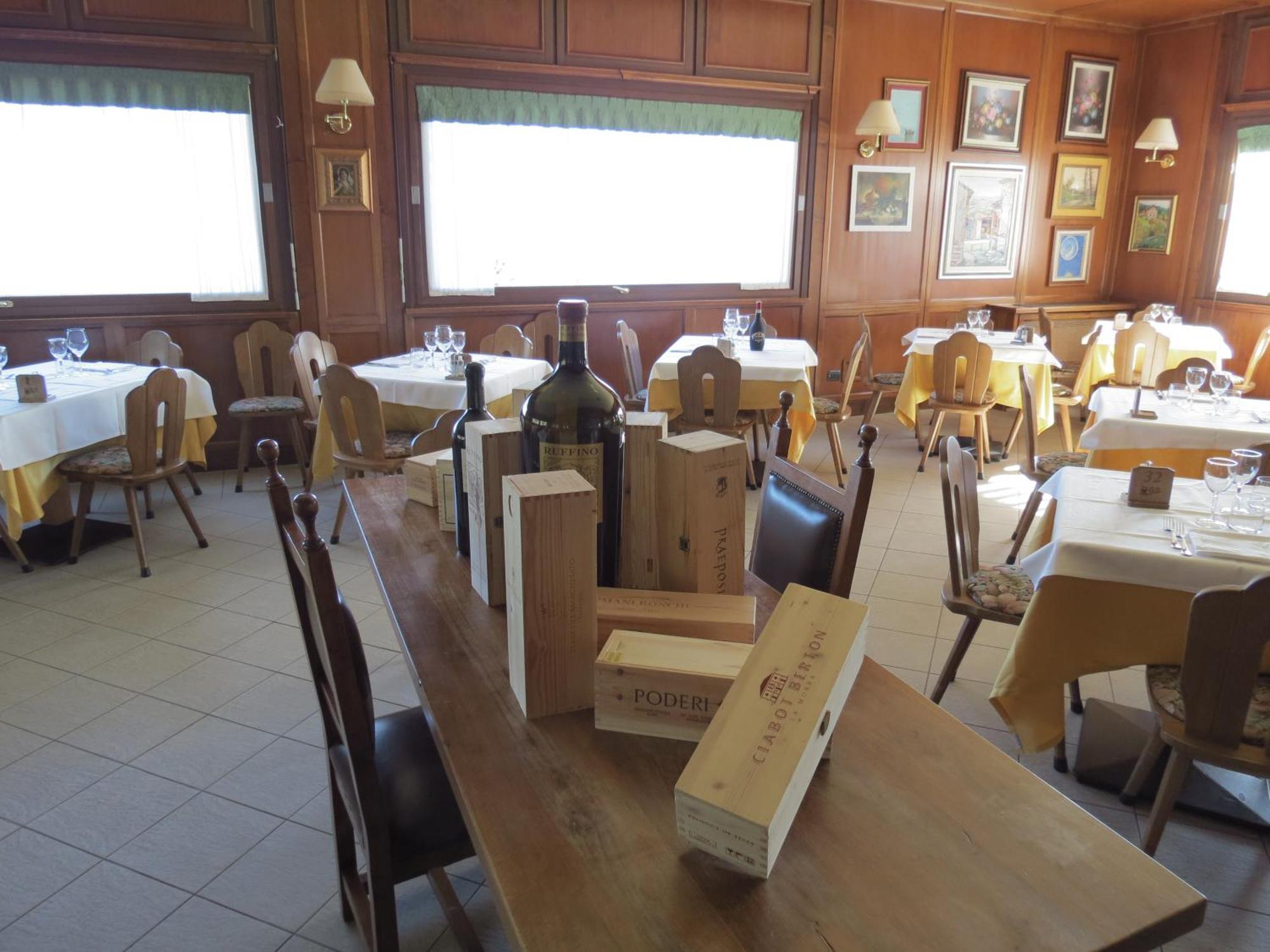 Monteduro La Baita D'Oro Ristorante Residence מראה חיצוני תמונה