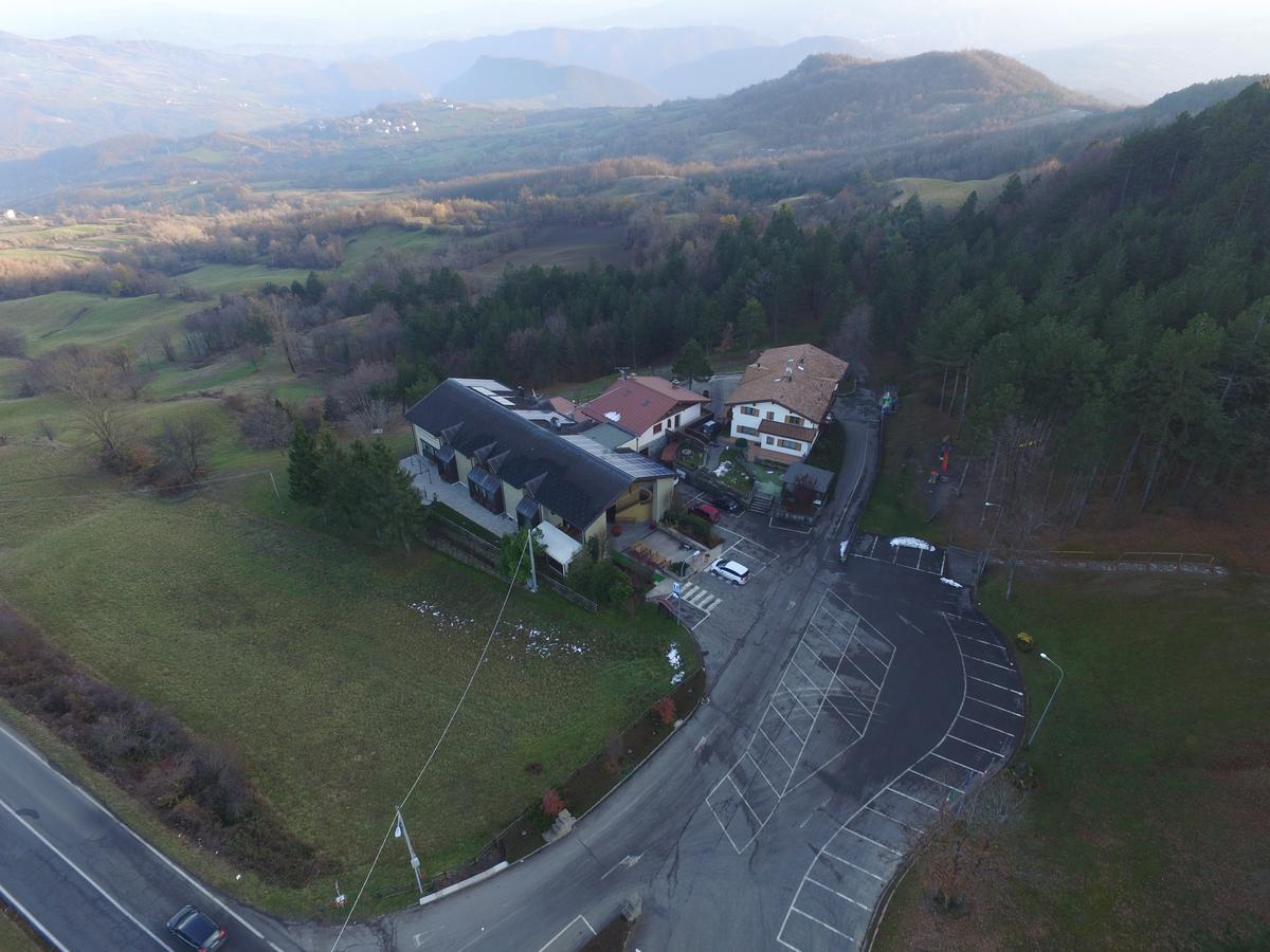Monteduro La Baita D'Oro Ristorante Residence מראה חיצוני תמונה