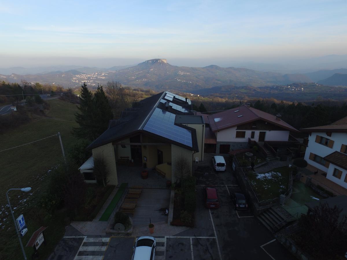 Monteduro La Baita D'Oro Ristorante Residence מראה חיצוני תמונה