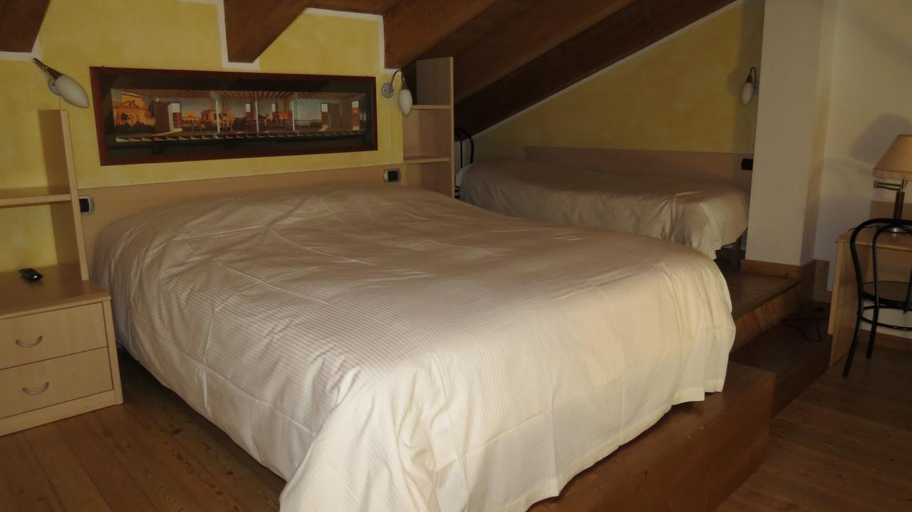 Monteduro La Baita D'Oro Ristorante Residence מראה חיצוני תמונה