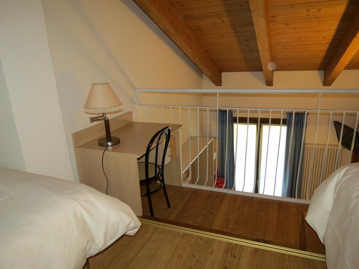 Monteduro La Baita D'Oro Ristorante Residence מראה חיצוני תמונה